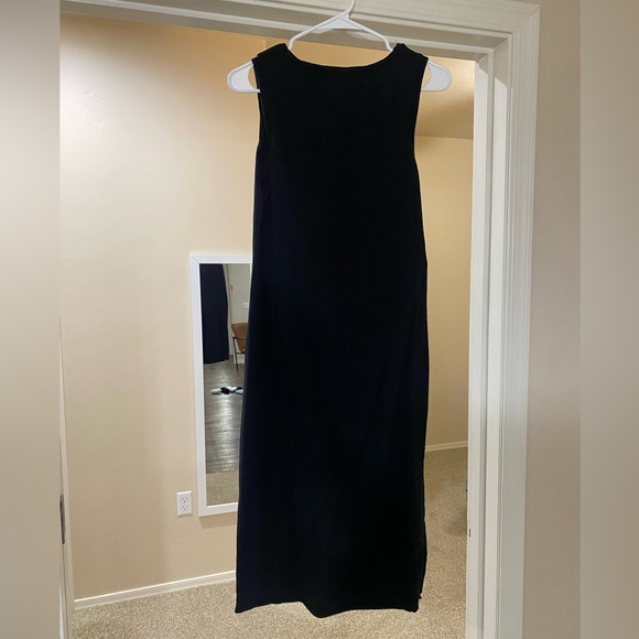 Basic Black Dress - Picture 2 of 4